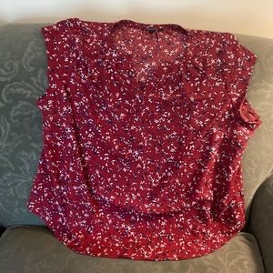 Women’s top by 41 Hawthorn size 3X in excellent condition.